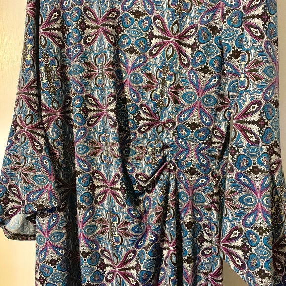 Ladies Lovely Bell Sleeves Dress!!👗 - Picture 3 of 7